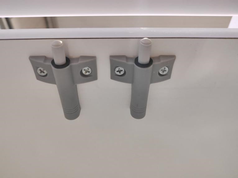 illuminated-glass-showcase-push-to-open-catch-mechanism illuminated-glass-showcase-push-to-open-catch-mechanism